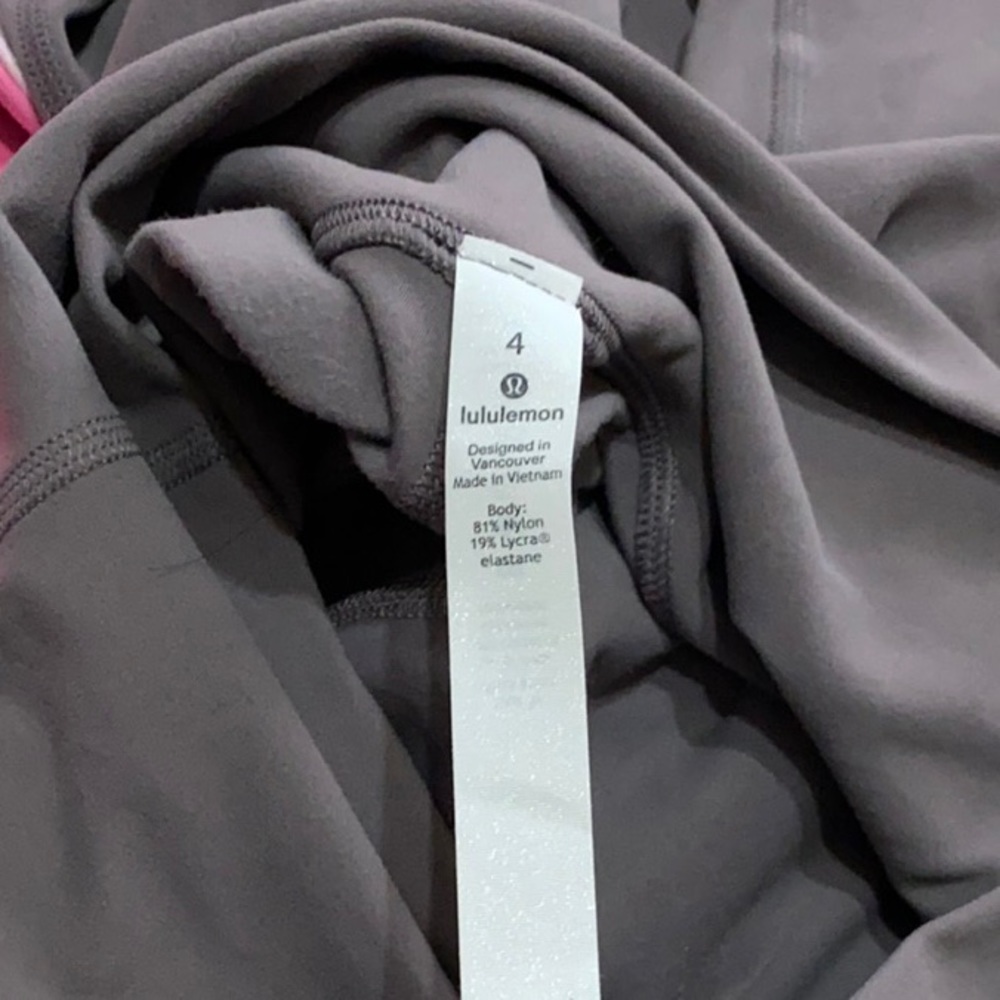 LULULEMON ALIGN FAKES AGAIN! - Picture 3 of 4